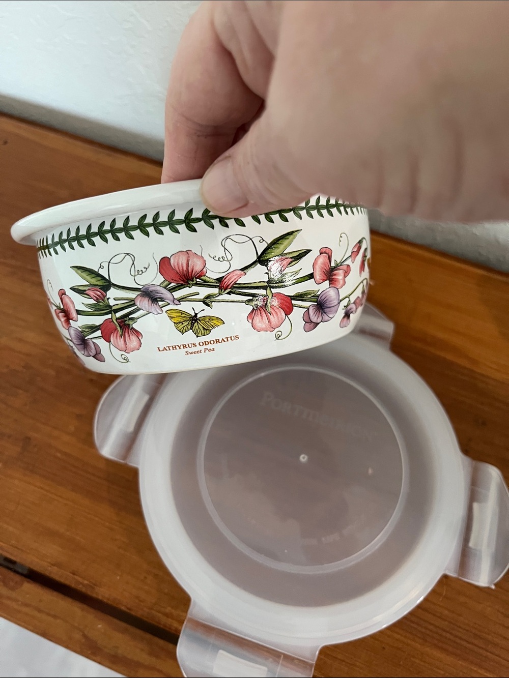 Portmeirion Botanic Garden White Ceramic Sweet Pea storage bowl with snap lid